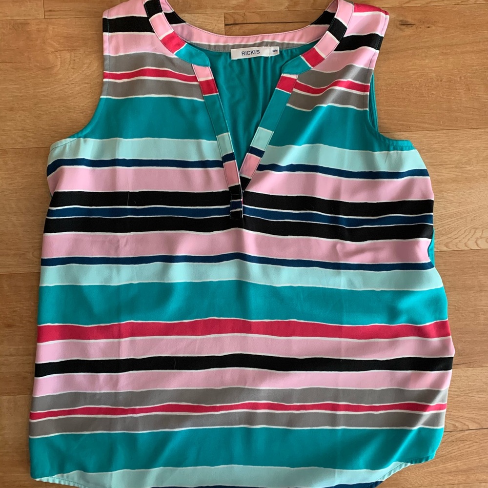 🔥 2 for $20! Pretty Blouse!